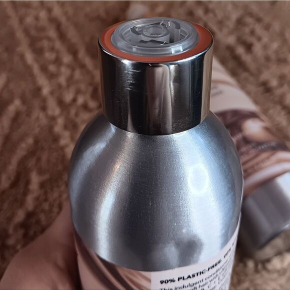 WE ARE PARADOXX 8.45-fl oz Moisture Conditioner set of 2 (one w/ a broken pump) - Picture 5 of 8